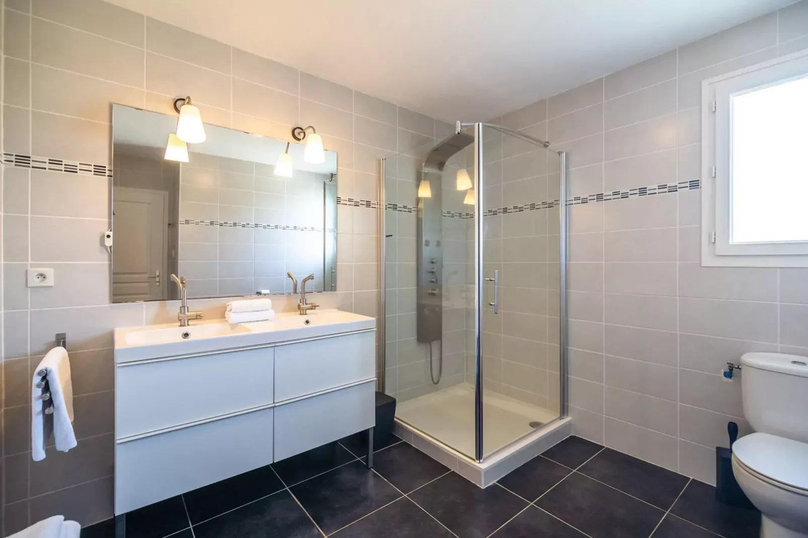 Villa Beau Coupe-Badkamer