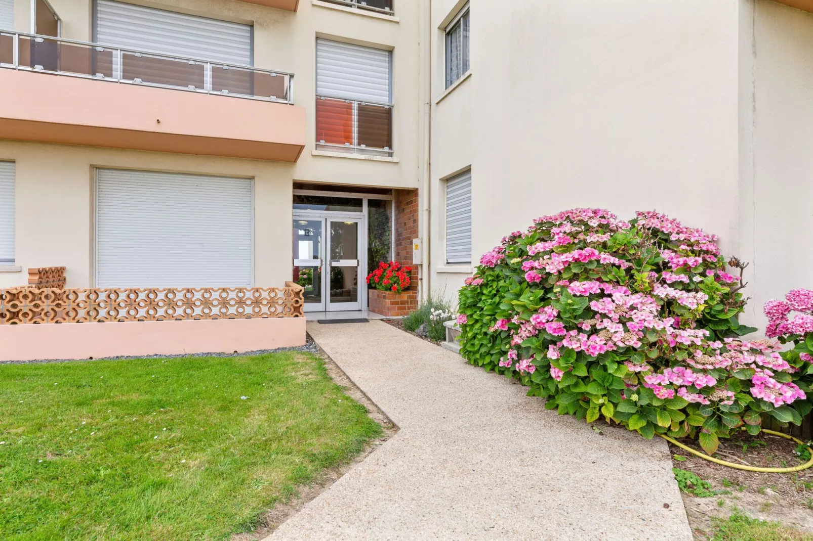 Residence du Port de Joncal-Tuinen zomer