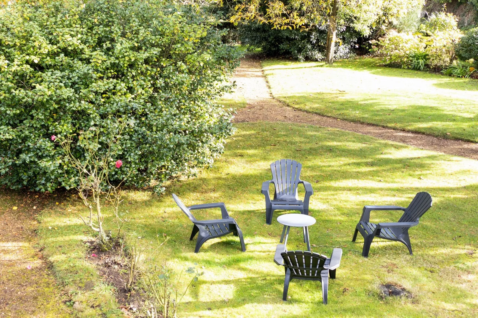 Grande Maison avec Jardin à Tréveneuc-Tuinen zomer