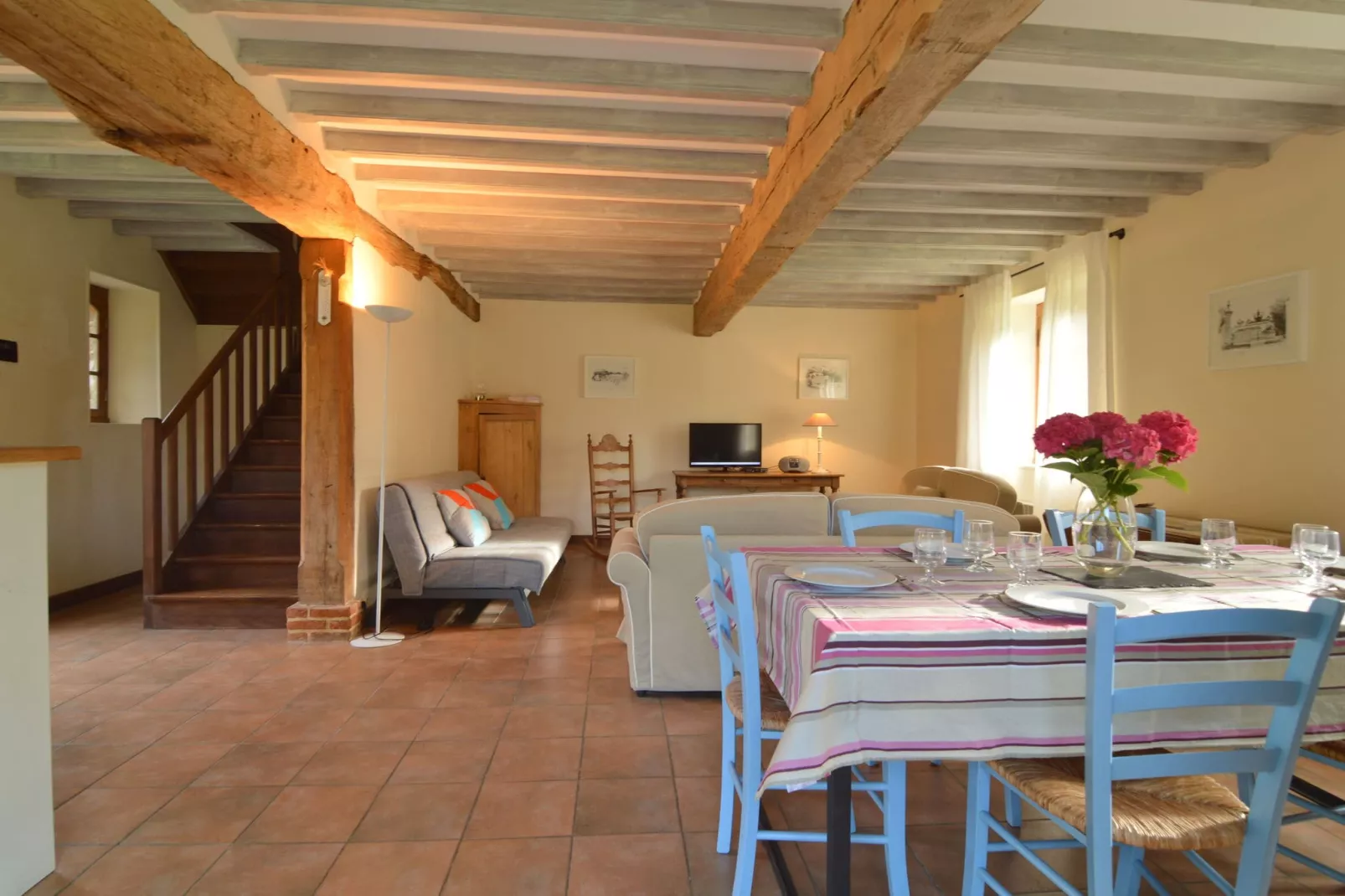 Gite de Franssu-Eetkamer