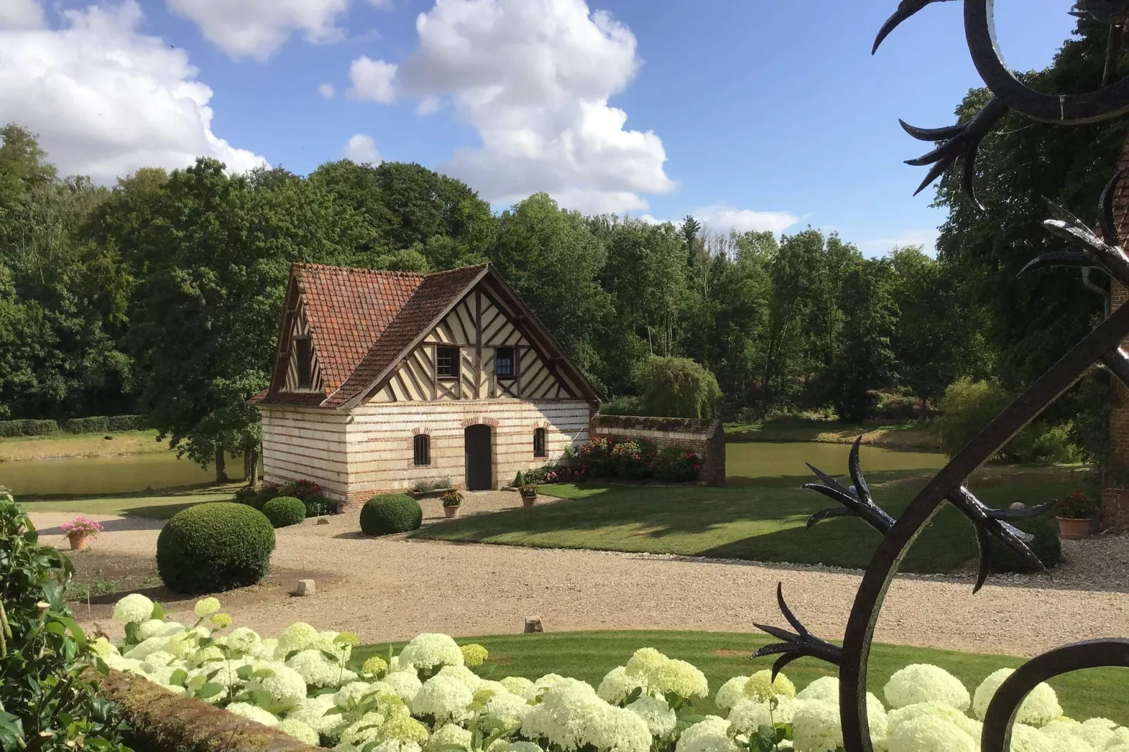 Gite de Franssu-Buitenkant zomer