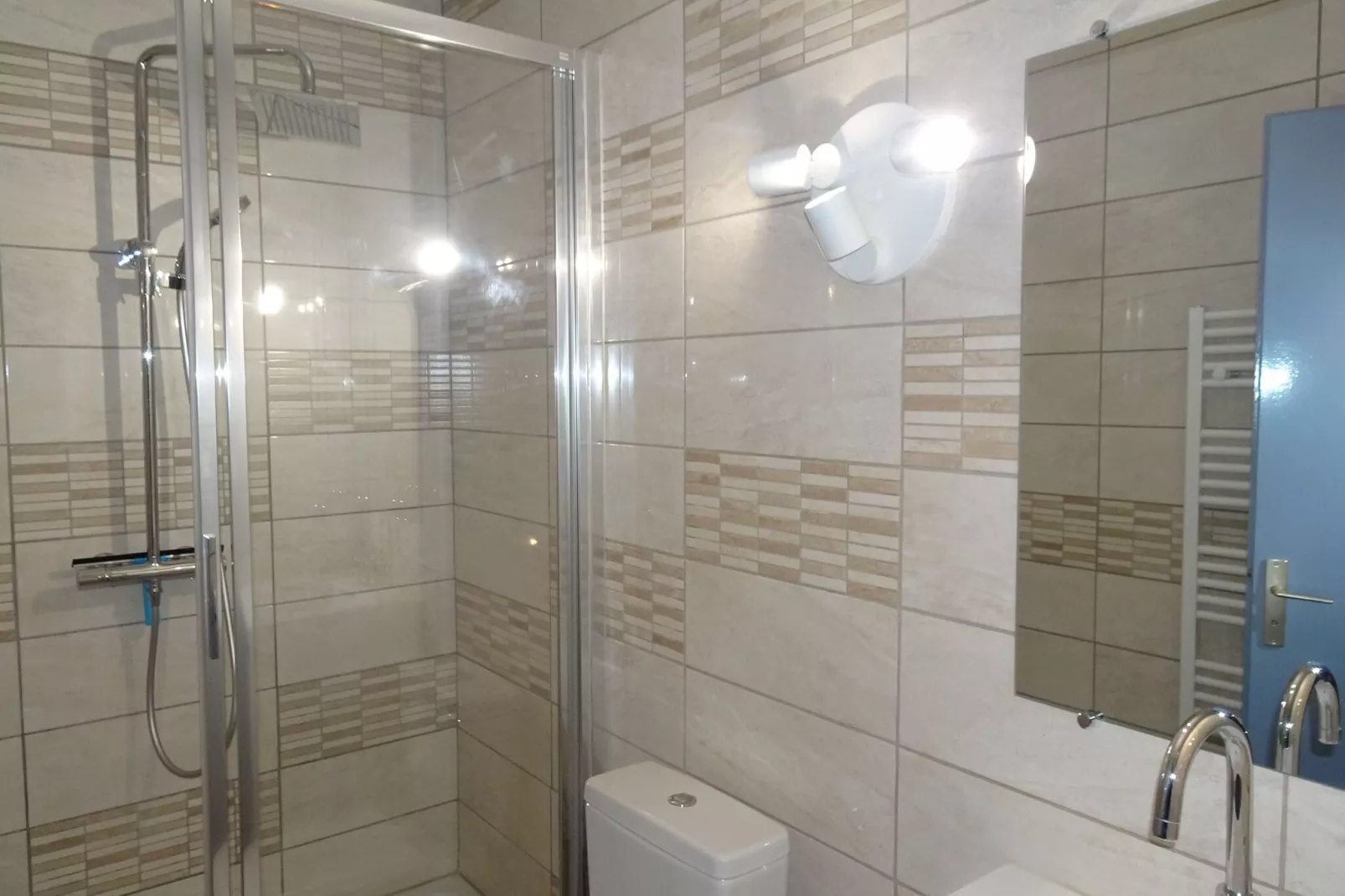 Holiday Flat Courseulles-sur-Mer-Badkamer