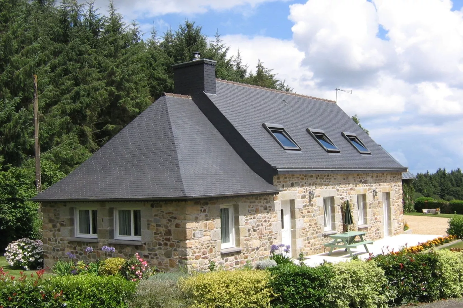 Villa des Prés-Buitenkant zomer