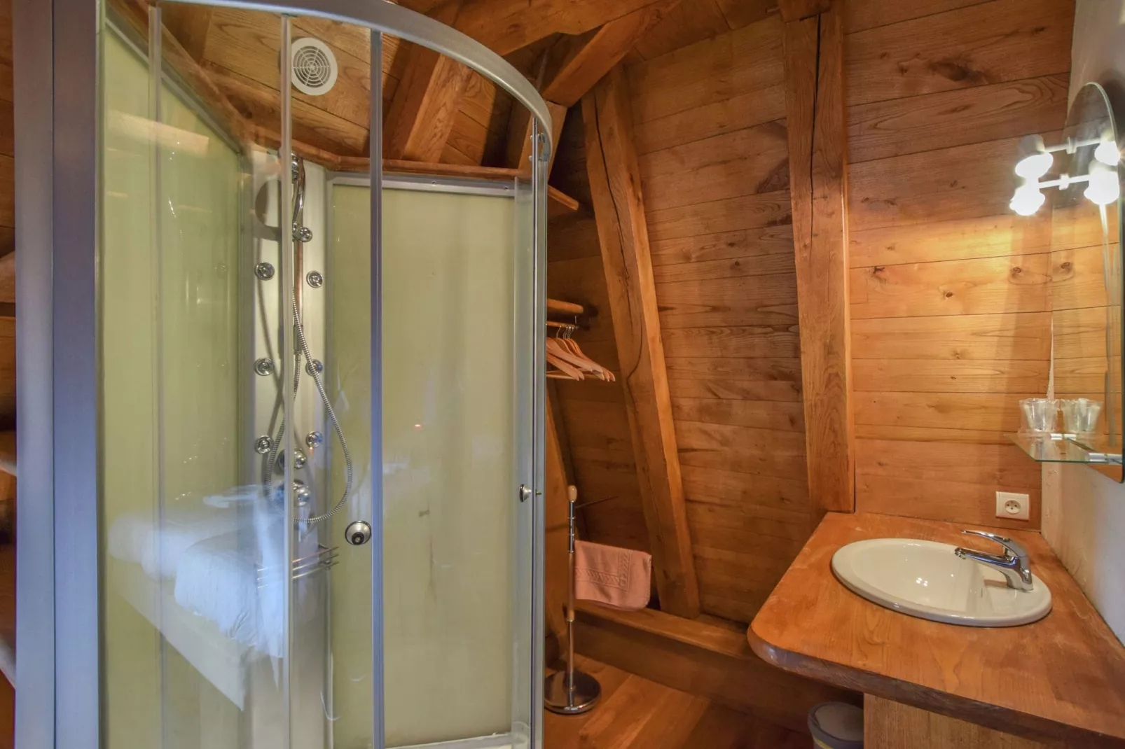 Le Patelin 10P-Badkamer