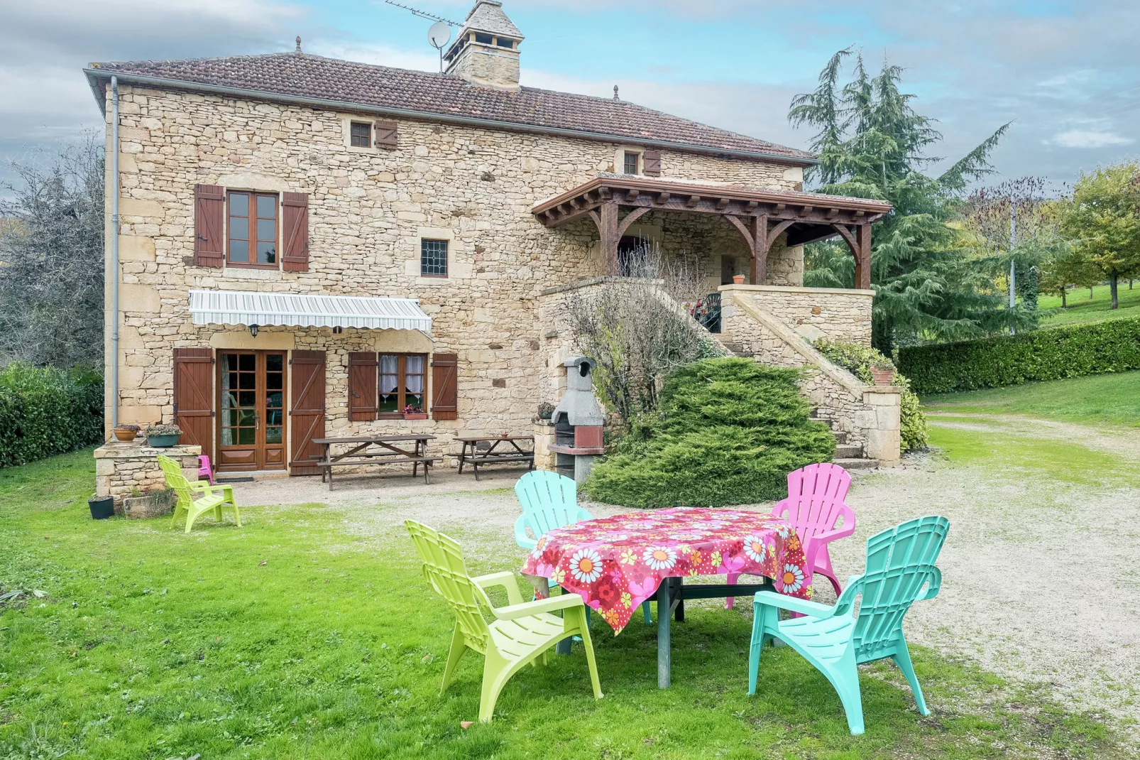 Prachtig landhuis met authentieke sfeer in Prats-du-Périgord