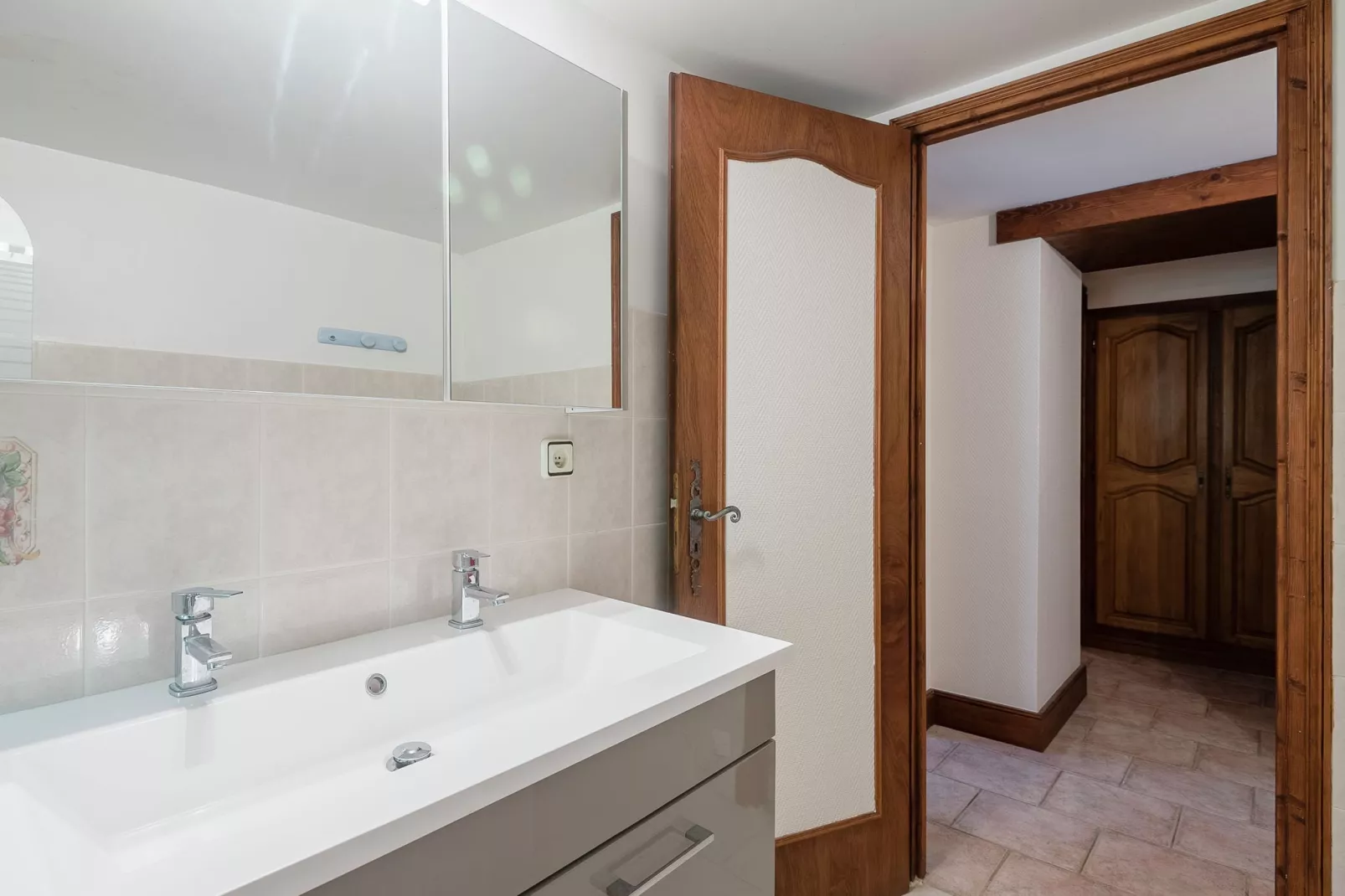 Prachtig landhuis met authentieke sfeer in Prats-du-Périgord - Badkamer