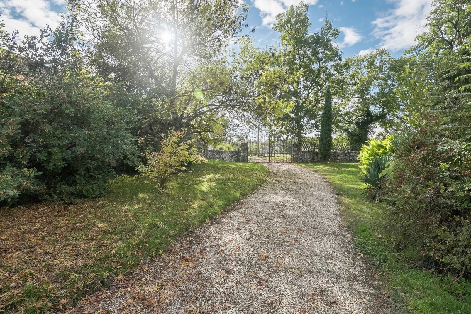 Maison de vacances Bouniagues-Tuinen zomer