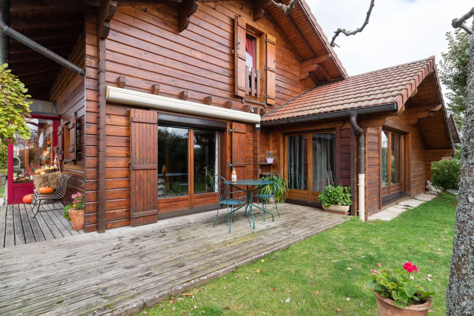Gîte de la Pomme d’Happy - Abbévillers-Buitenkant zomer