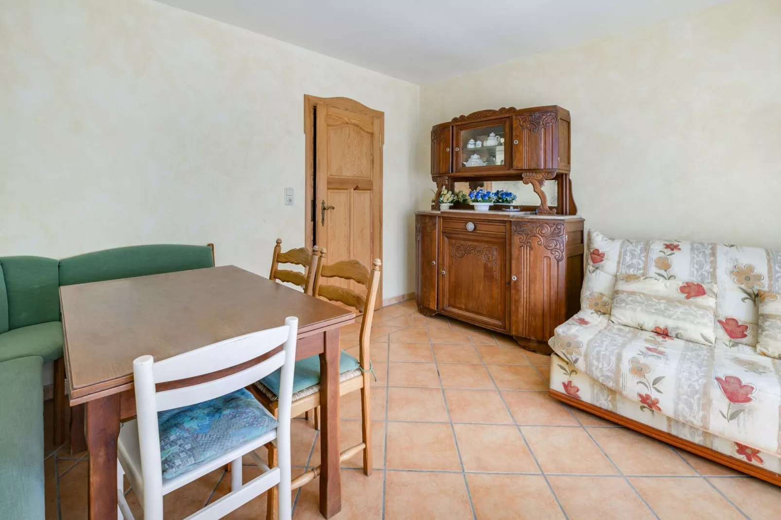 "Ancienne Gendarmerie" appartment A-Woonkamer