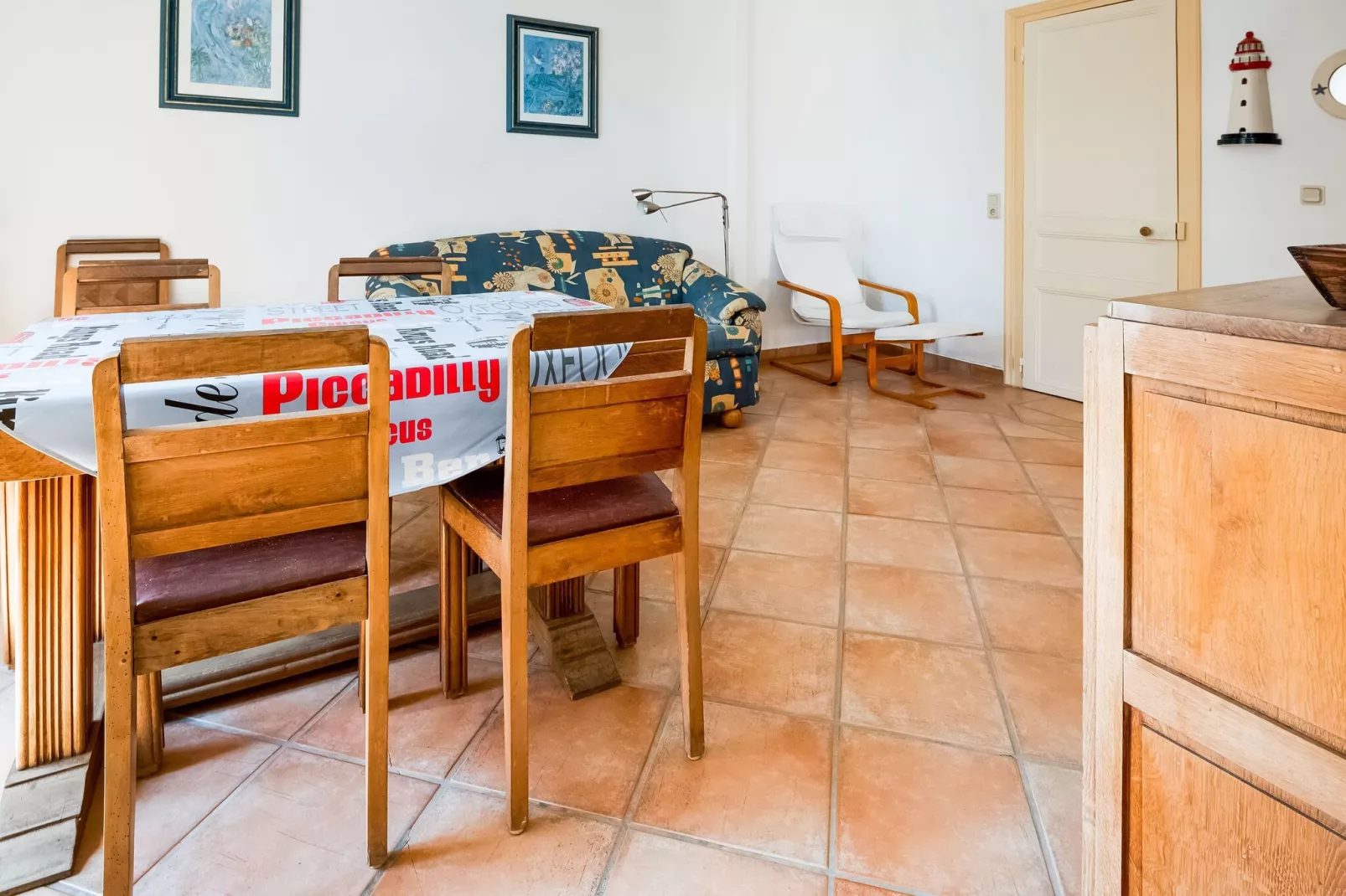 "Ancienne Gendarmerie" appartment B-Woonkamer