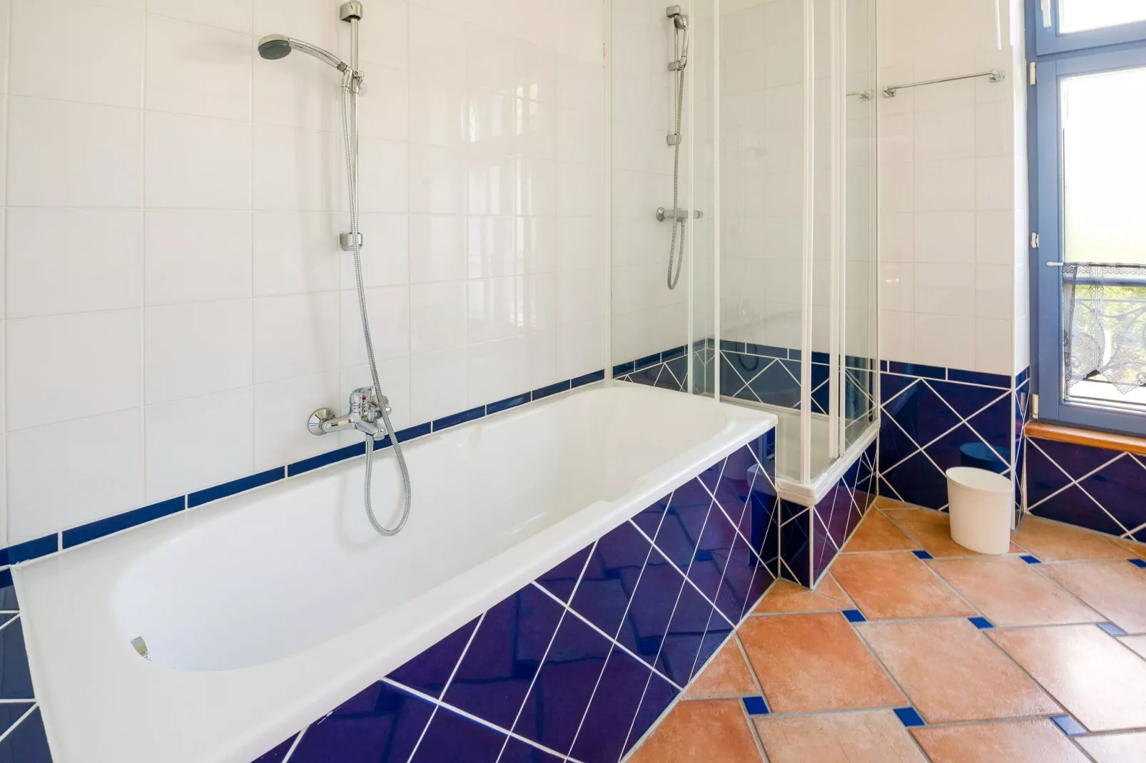 "Ancienne Gendarmerie" appartment B-Badkamer