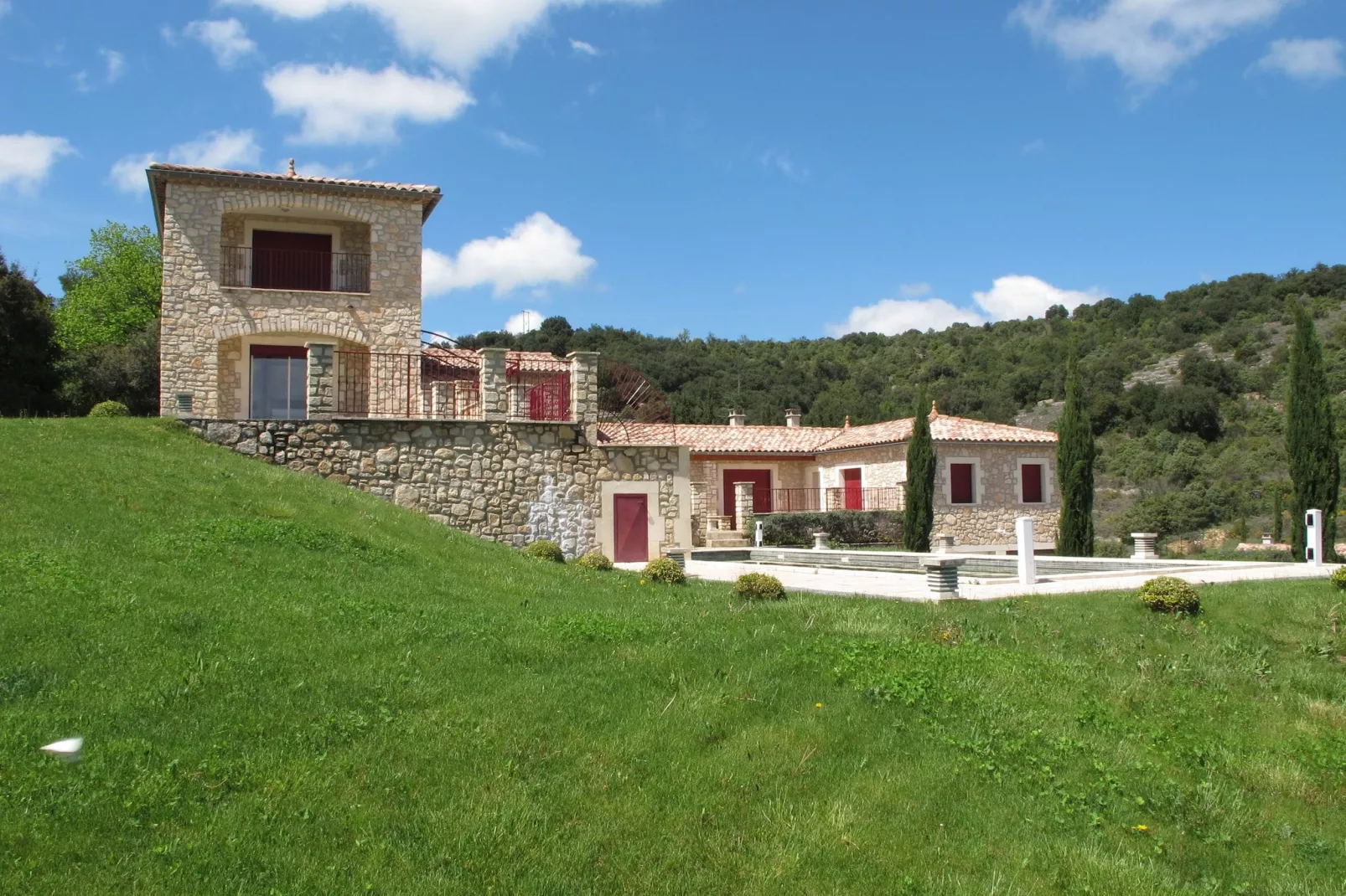 Villa des 4 vents A  for 10 adults and 2 children - Buitenkant zomer