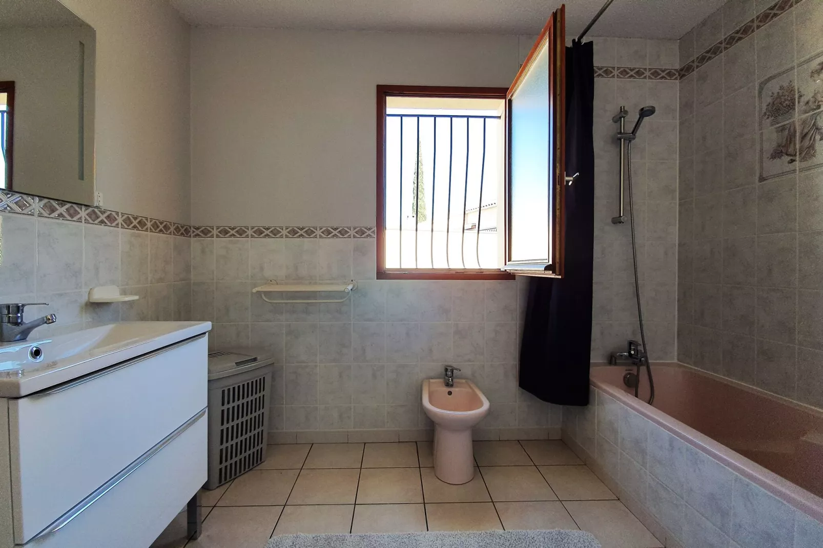 MAISON MONFORT-Badkamer