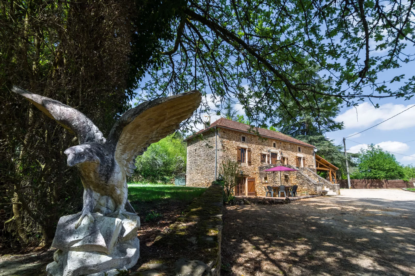 Maison de vacances Blanquefort Sur Briolance 12 pers-Buitenkant zomer