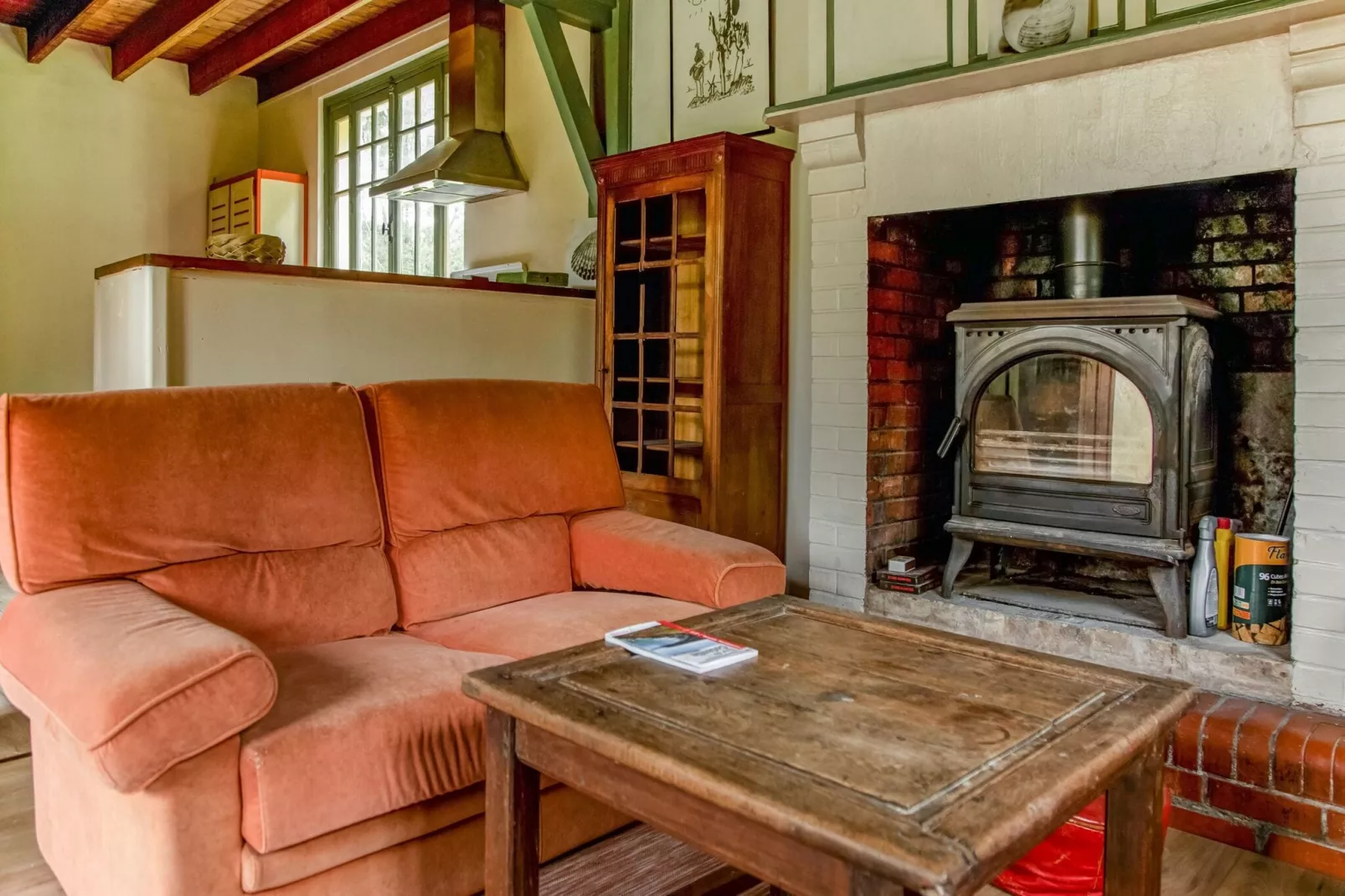 Vakantiehuis in Portbail-sur-Mer met terras-Woonkamer