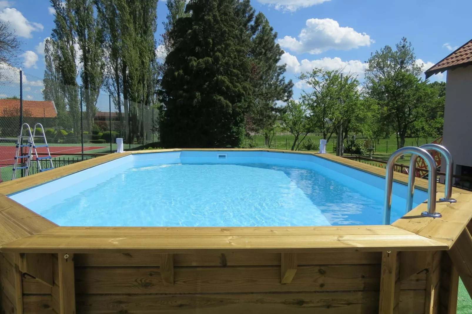 poolofhouse