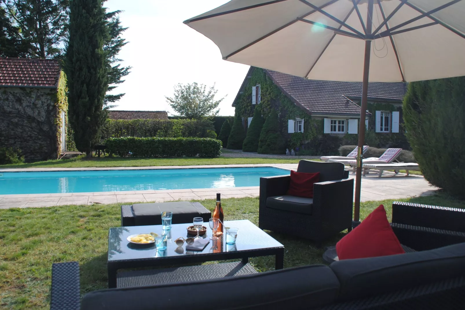 Villa Piscine Bourgogne 10 pers-Zwembad