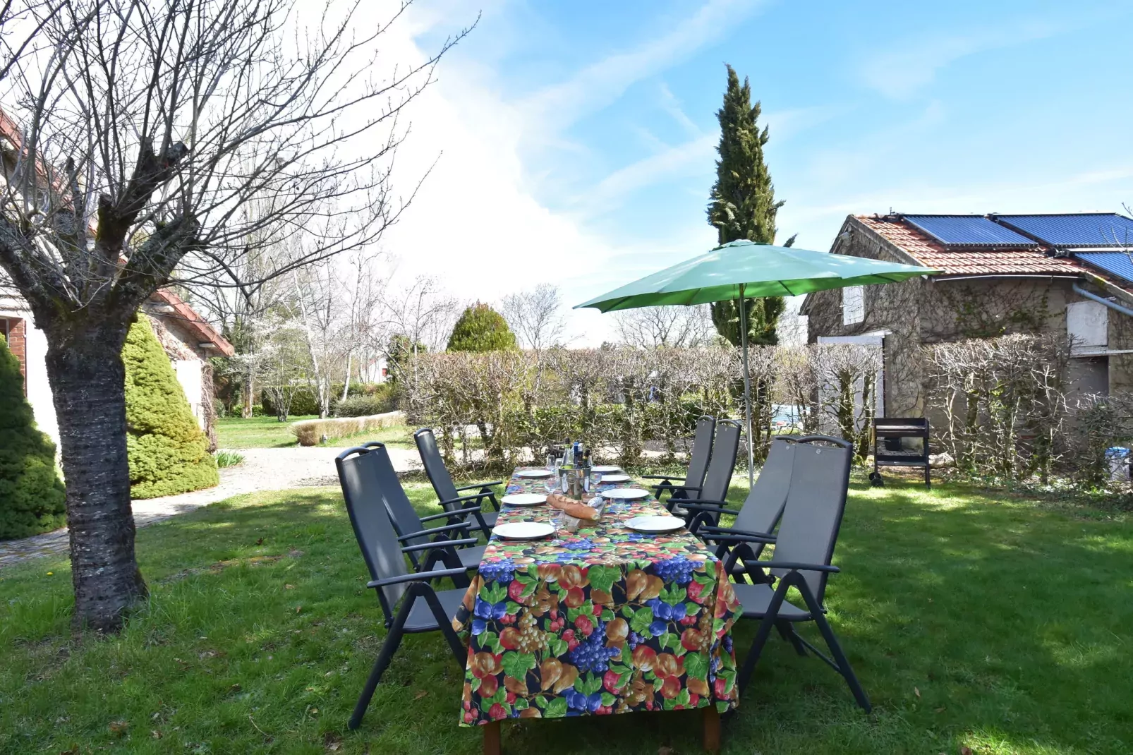 Villa Piscine Bourgogne 10 pers-Tuinen zomer