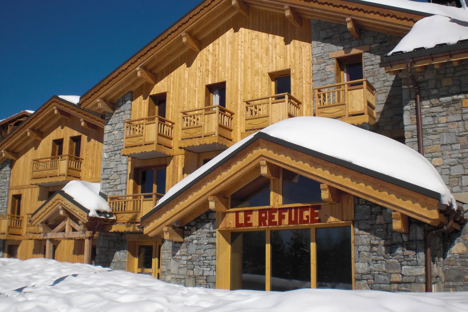 Chalet Le Refuge 3-Buitenkant zomer
