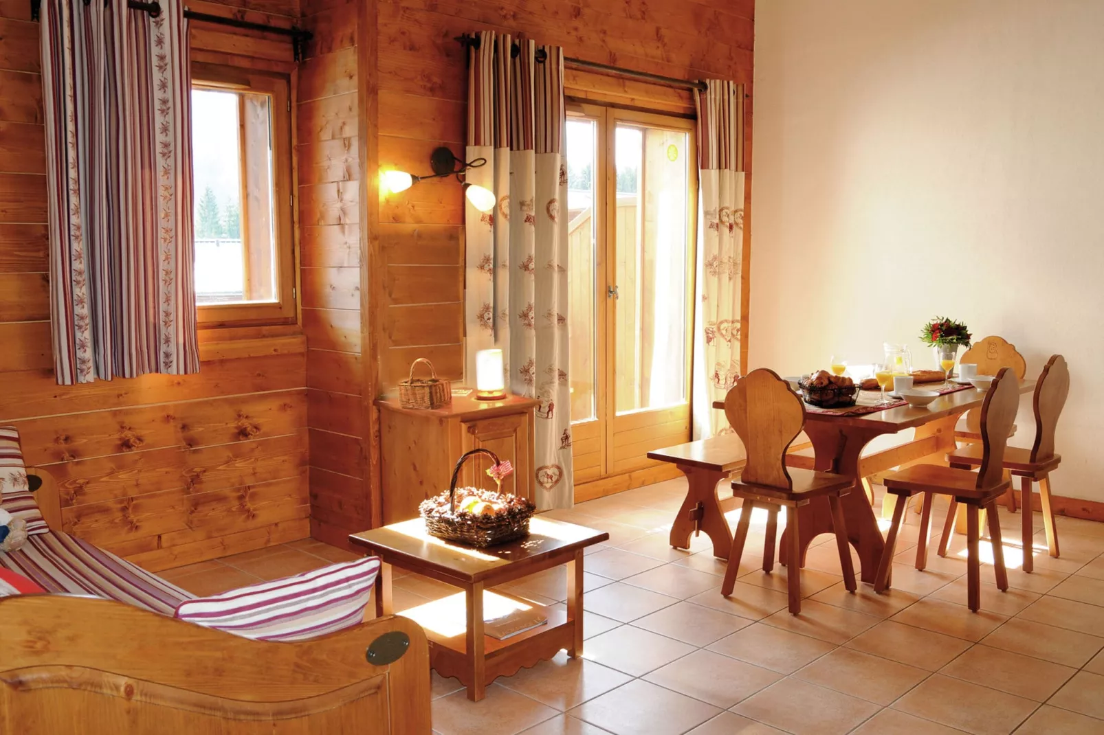 Les Fermes de Samoëns 1-Eetkamer