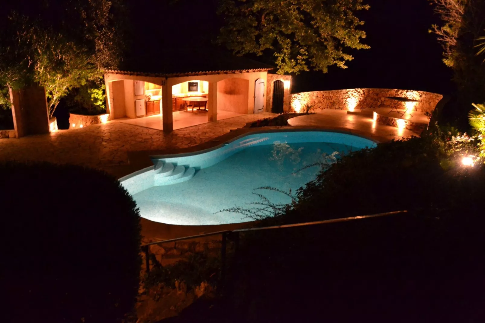 Villa Boisseraie-Buitenkant zomer