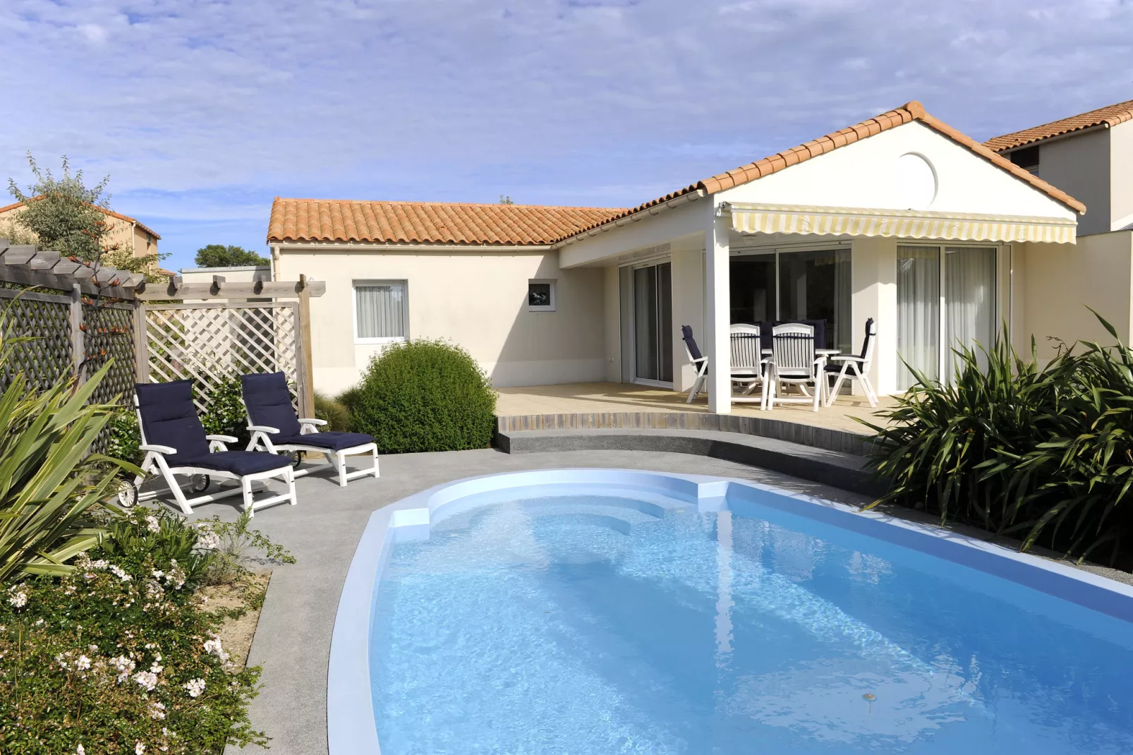 Acacia 6 with pool