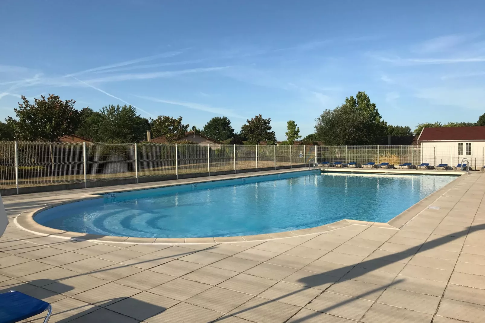 Les Forges 2 bedrooms n91-Zwembad