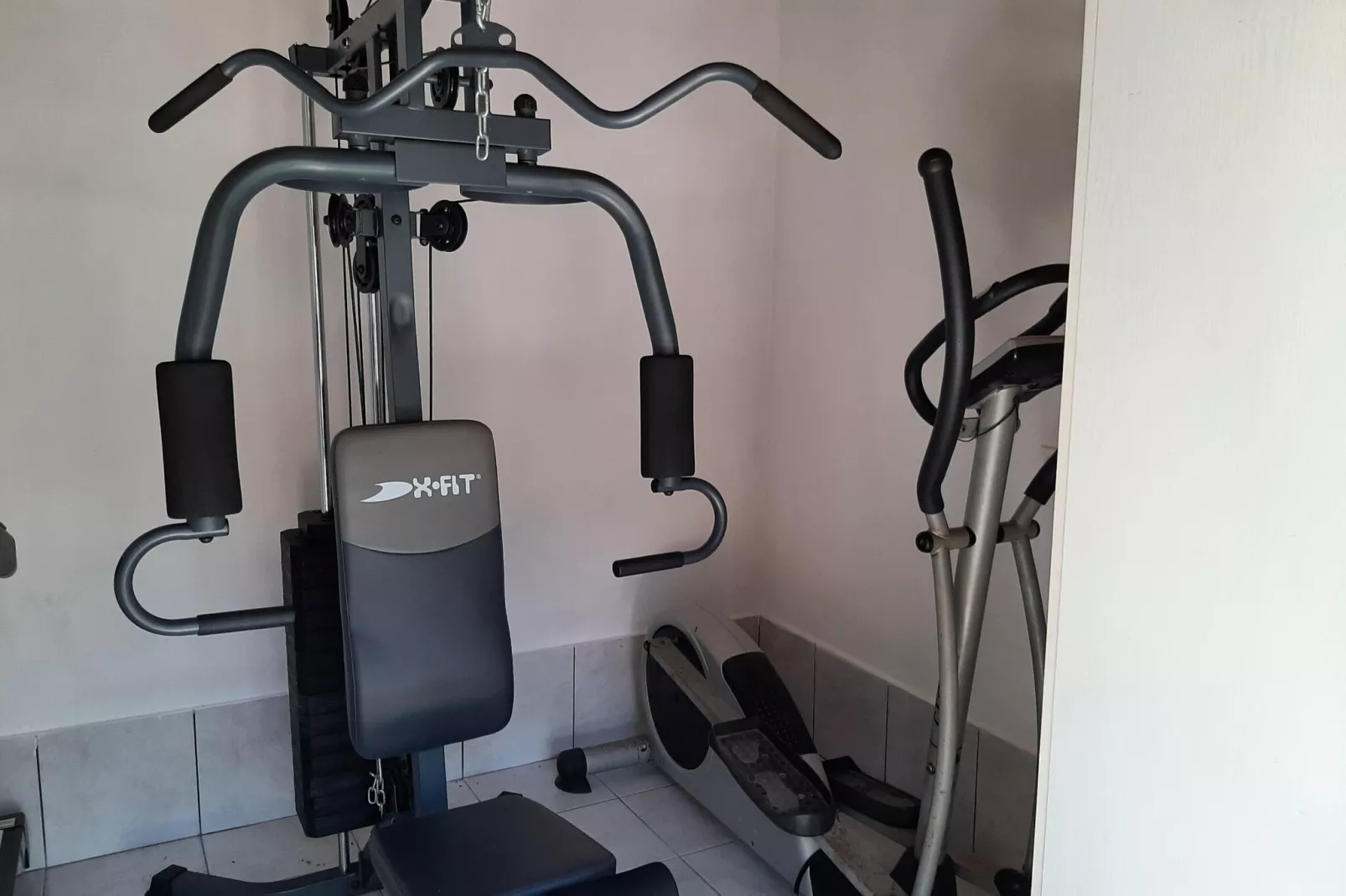 Andromaches Apartments Studio-Sportzaal