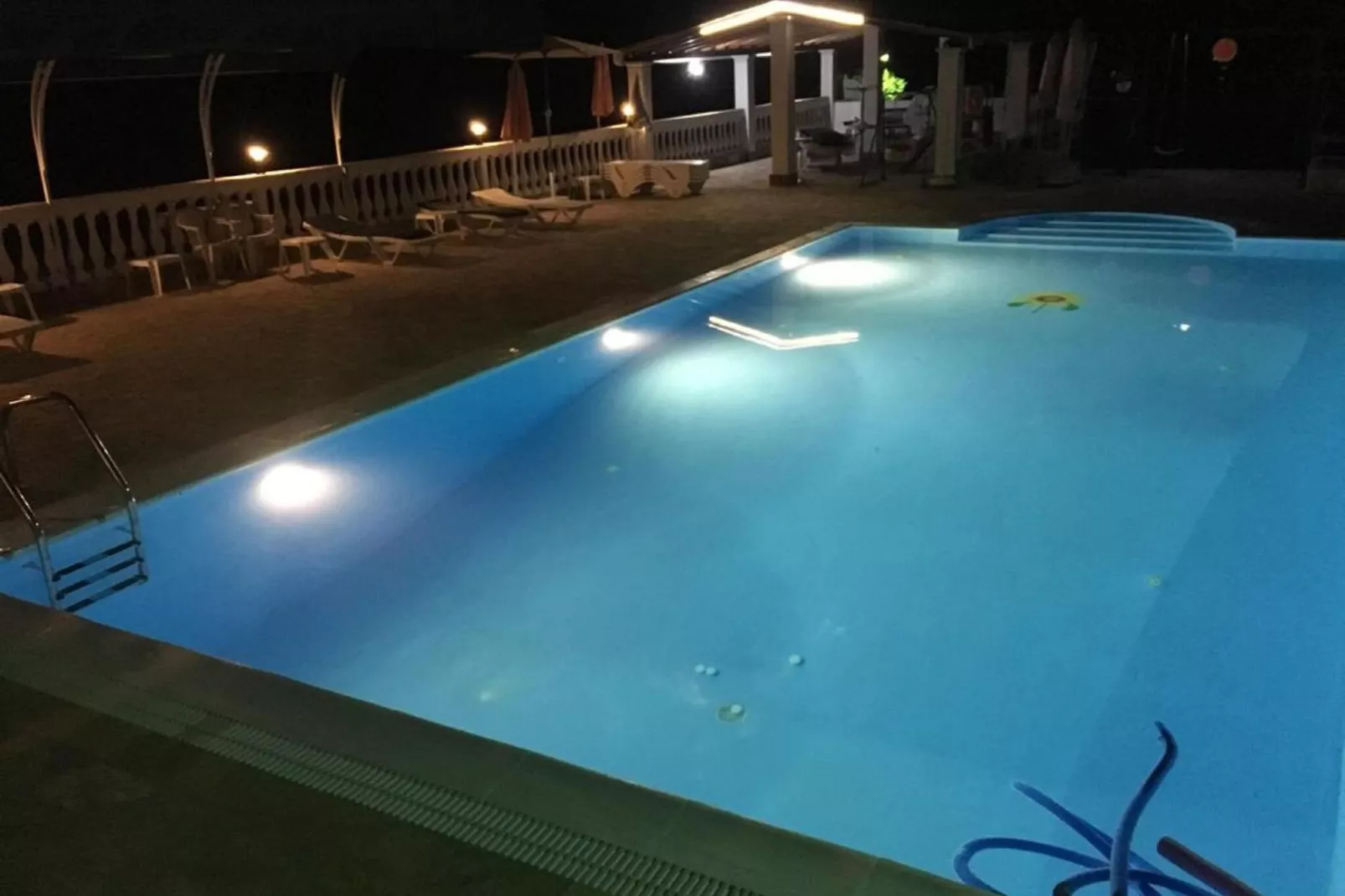 Andromaches Apartments Superior Double Studio-Zwembad