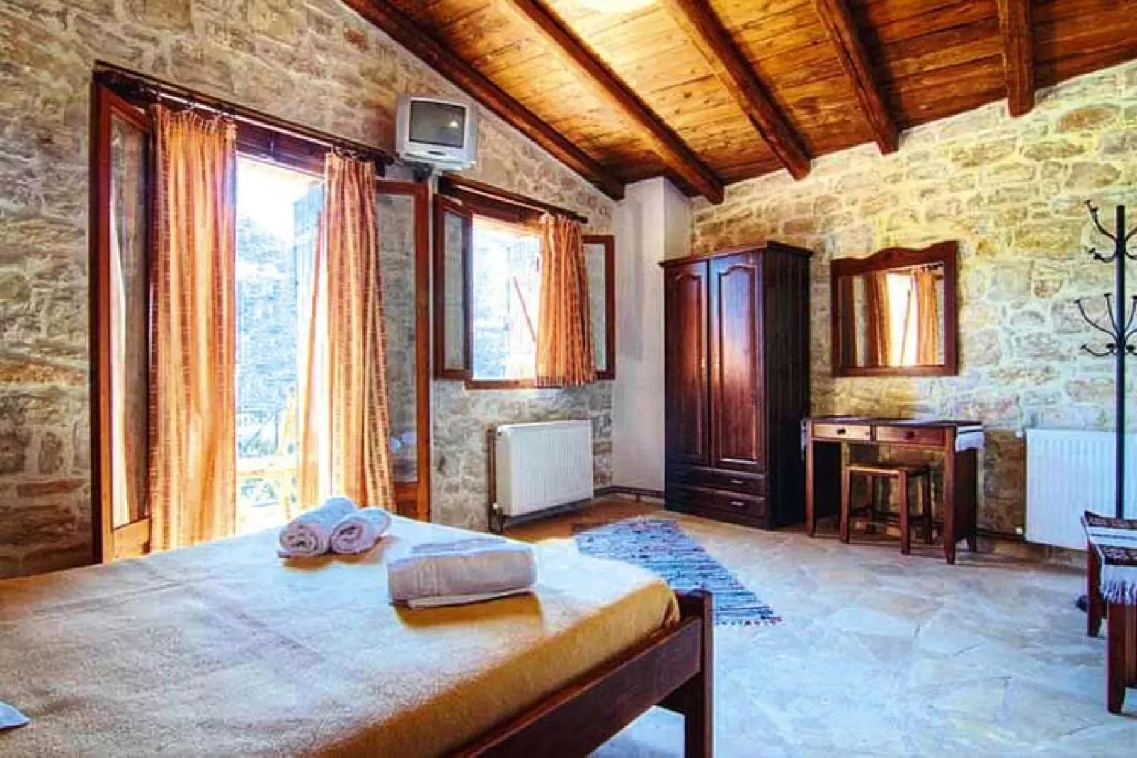 Holiday homes Stone Village Bali - 2-bedroom-Apt 60 qm with halfboard-Slaapkamer