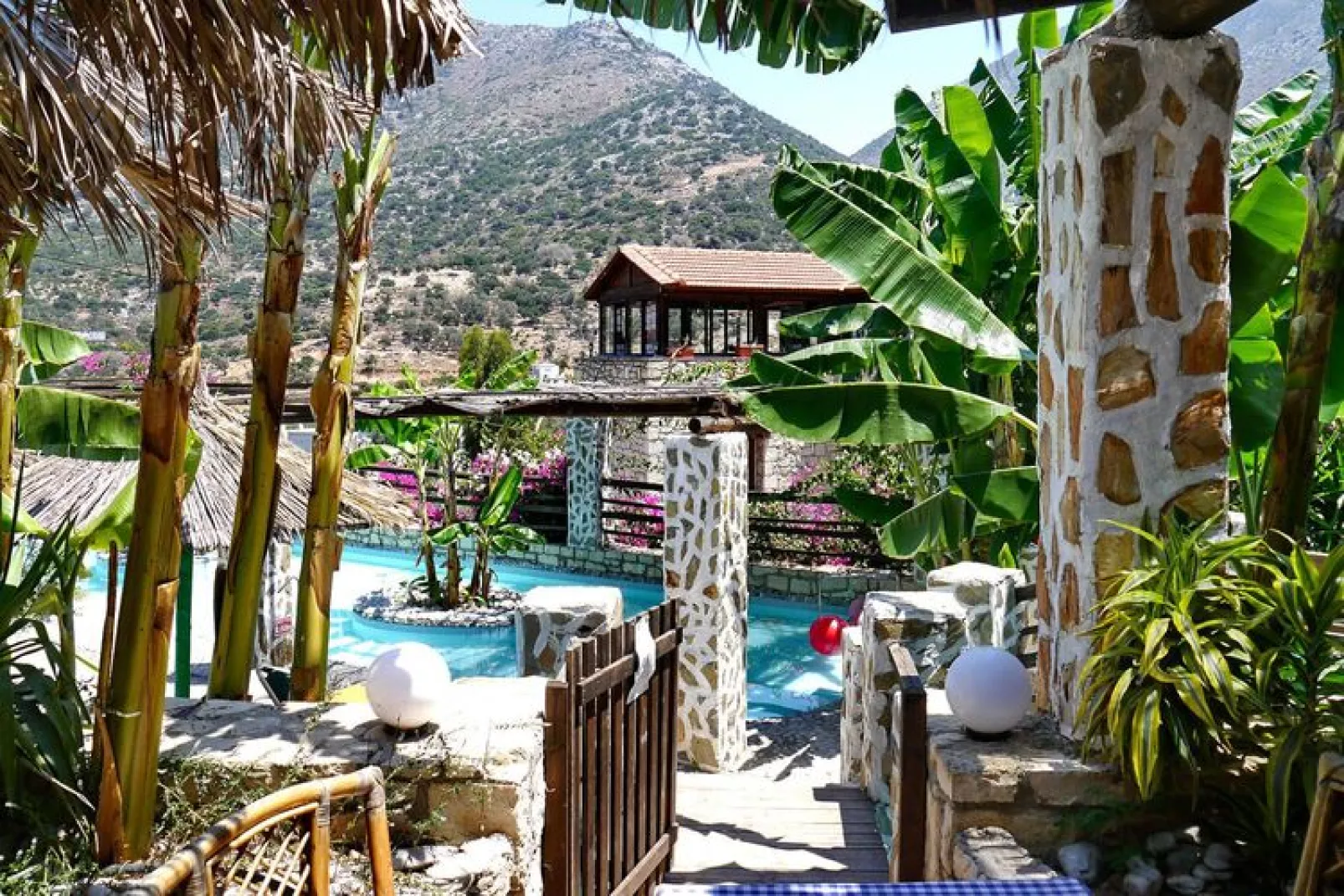 Holiday homes Stone Village Bali - Studio with halfboard-Buitenkant zomer