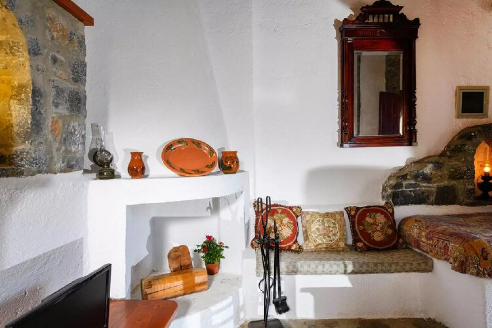 Holiday homes Anemos, Elounda-Erato/Clio/Dimitra with pool-Woonkamer