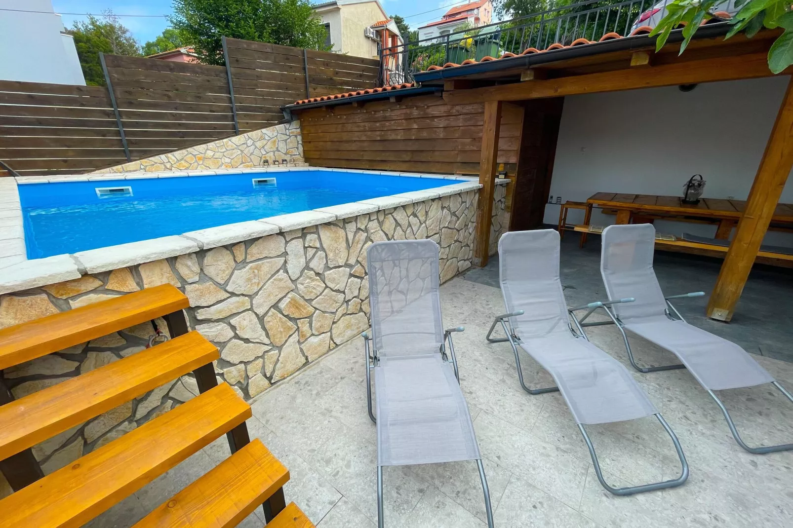 Holiday Home Jasminka-Zwembad