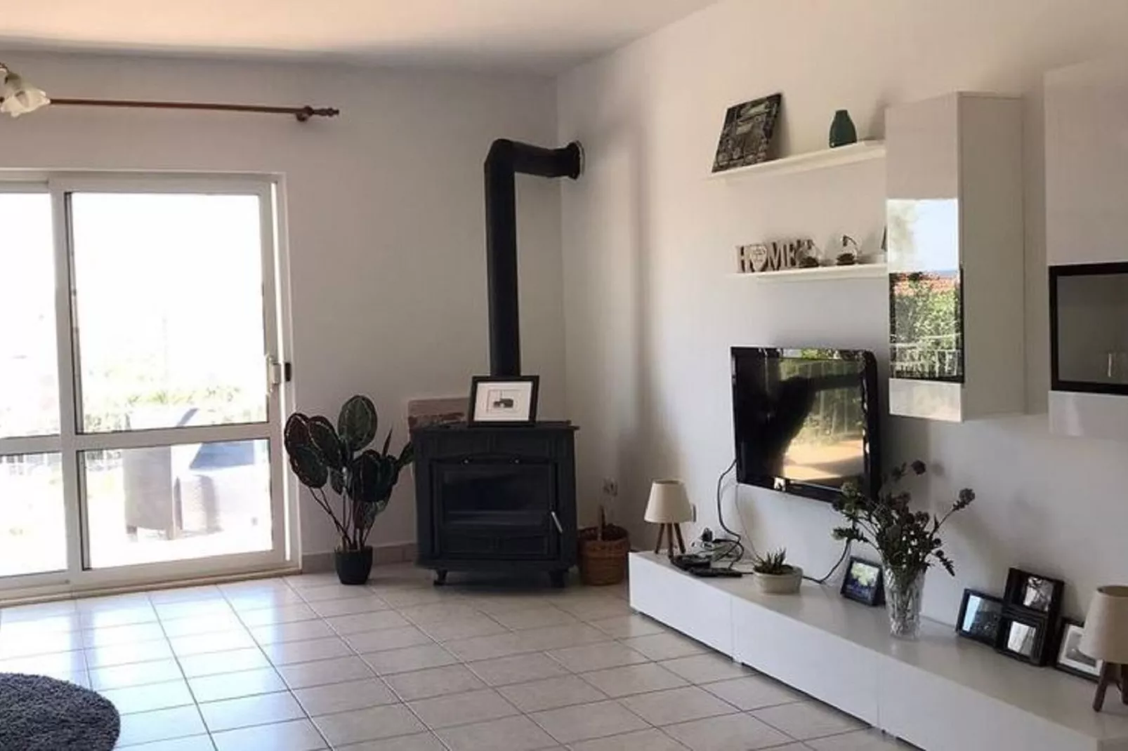 Tina's Apartment-Woonkamer