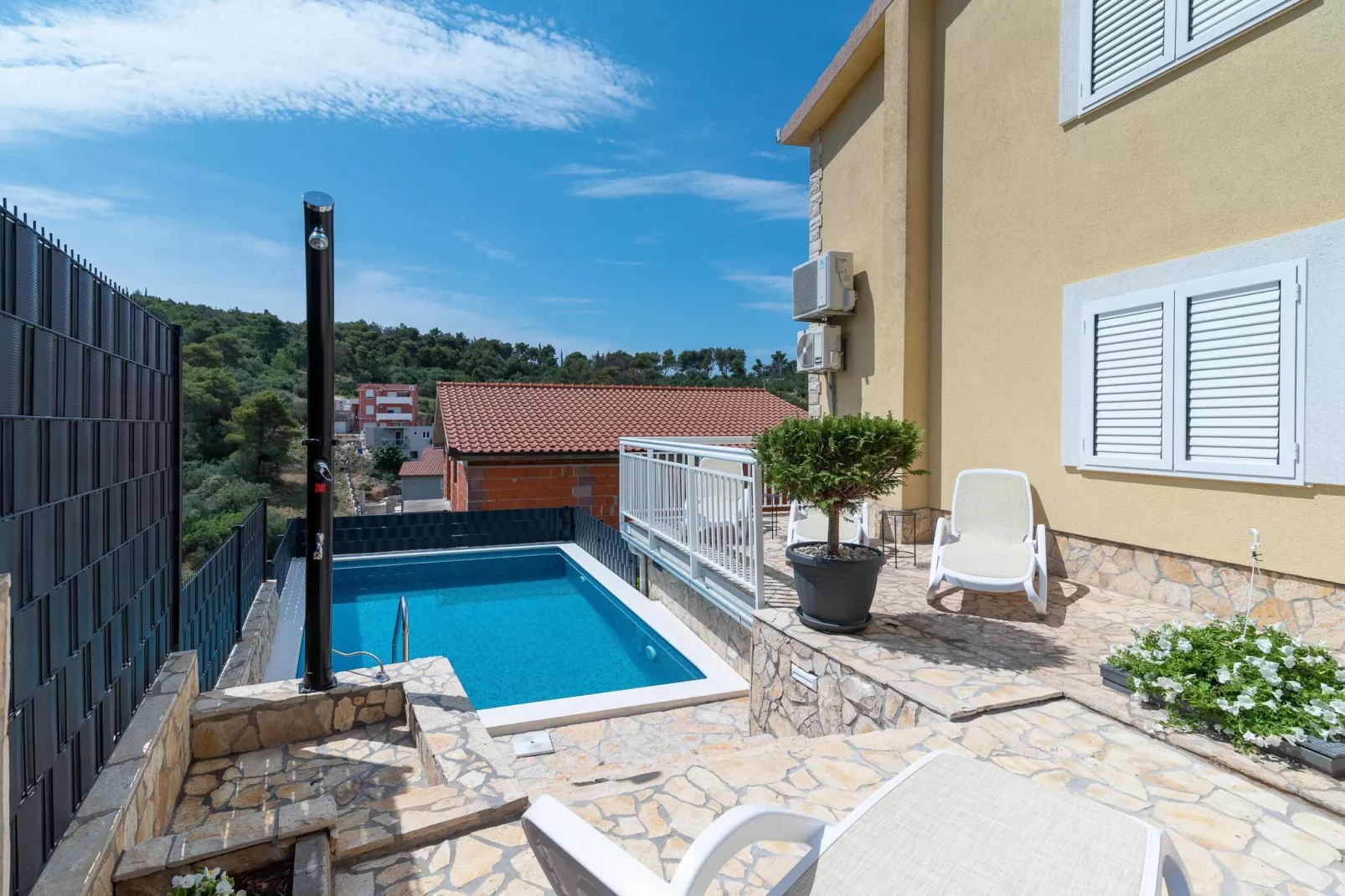 Apartment Verica-Zwembad