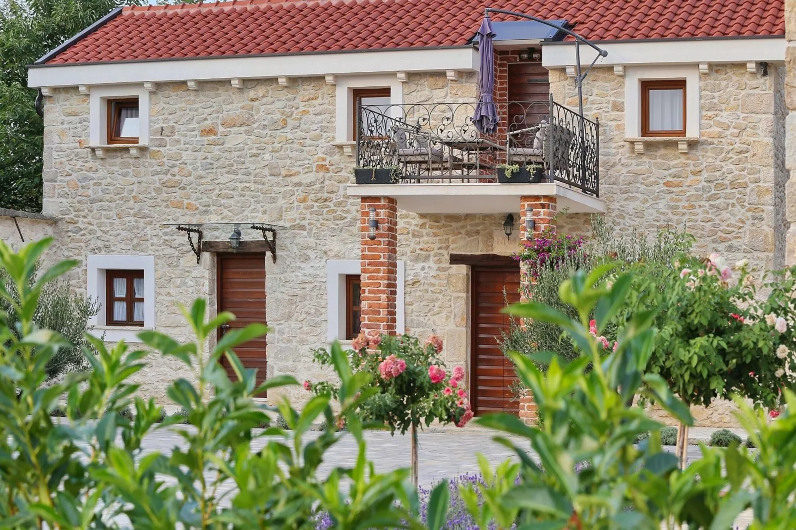 Villa Tereza-Buitenkant zomer