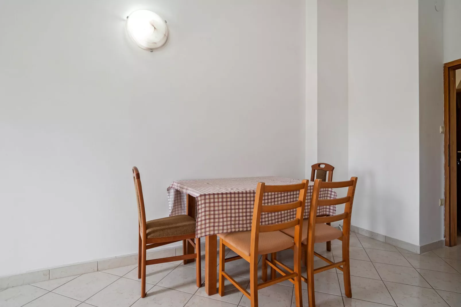 Apartment 10-Eetkamer