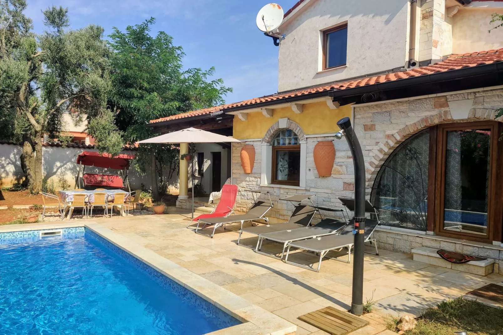 Villa Monte Madonna-Buitenkant zomer