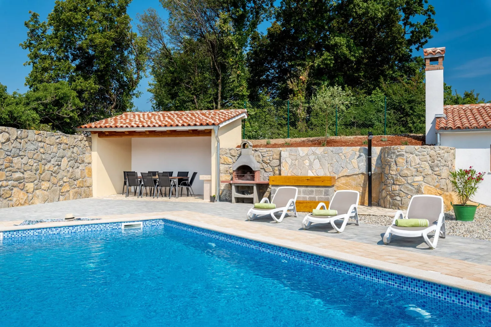 Holiday home Vito-Buitenkant zomer