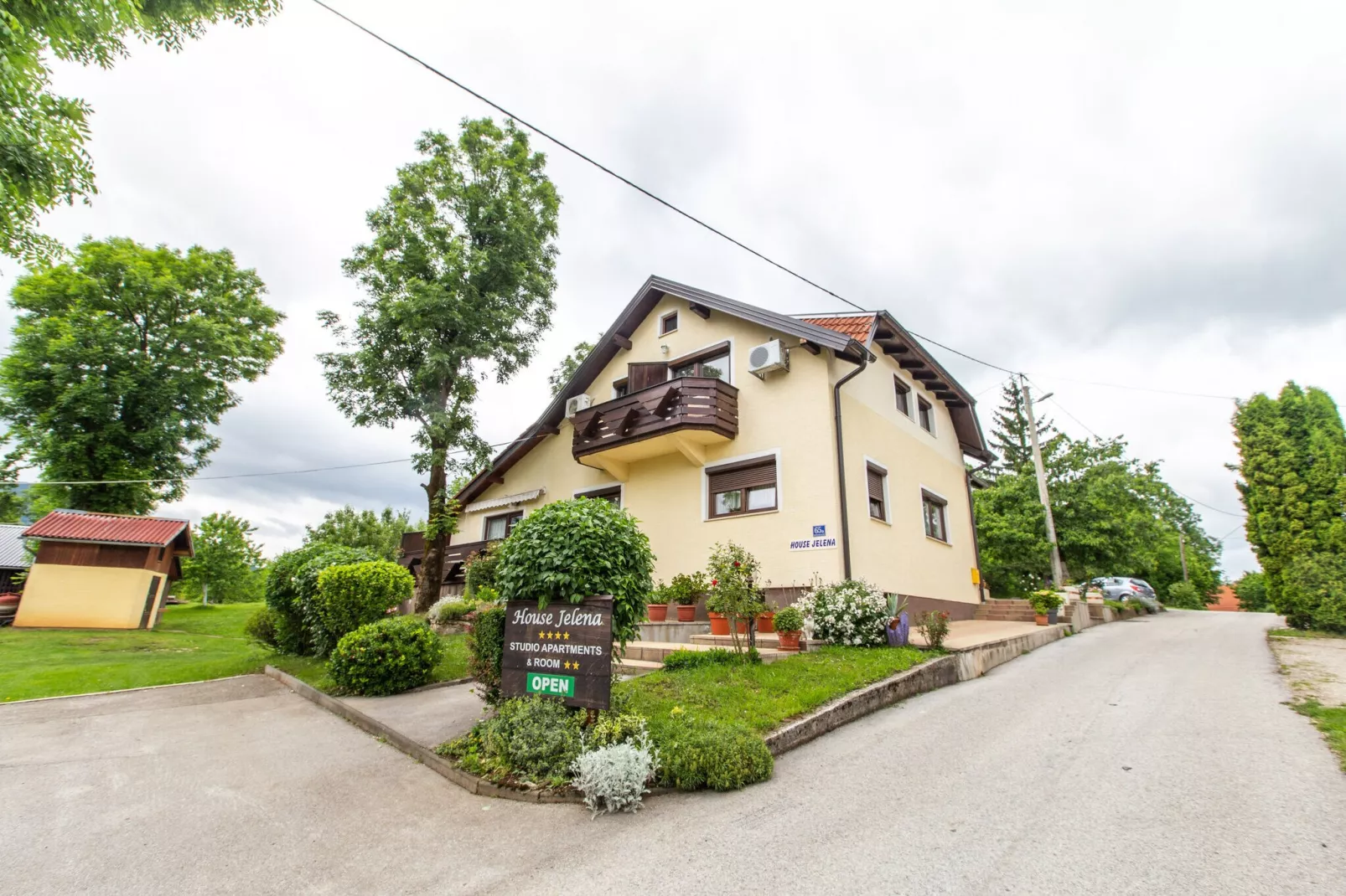 Apartment House Jelena-Gebieden zomer 1km