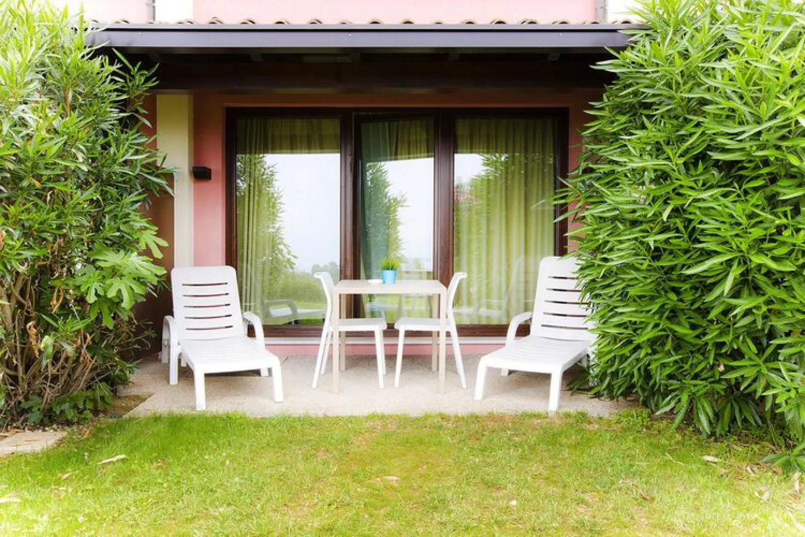 Appartement in Manerba met tuin-Tuinen zomer