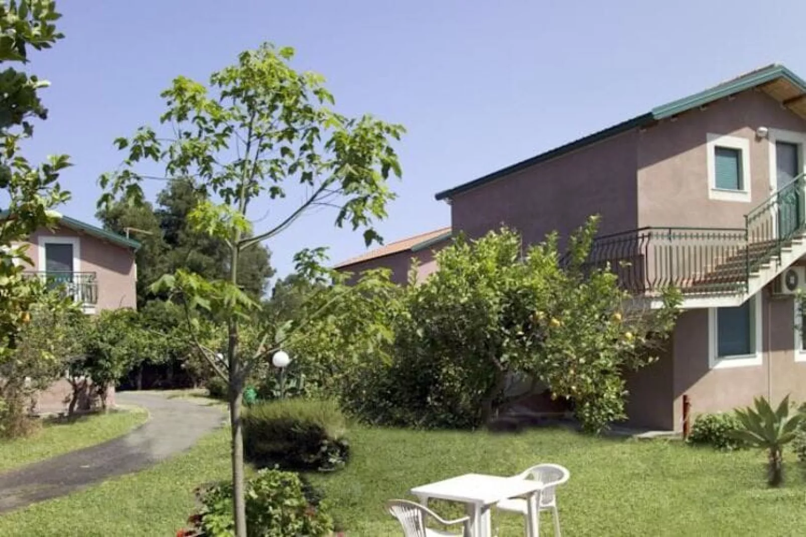 Appartement in Giardini Naxos vlakbij de zee-Image-tags.