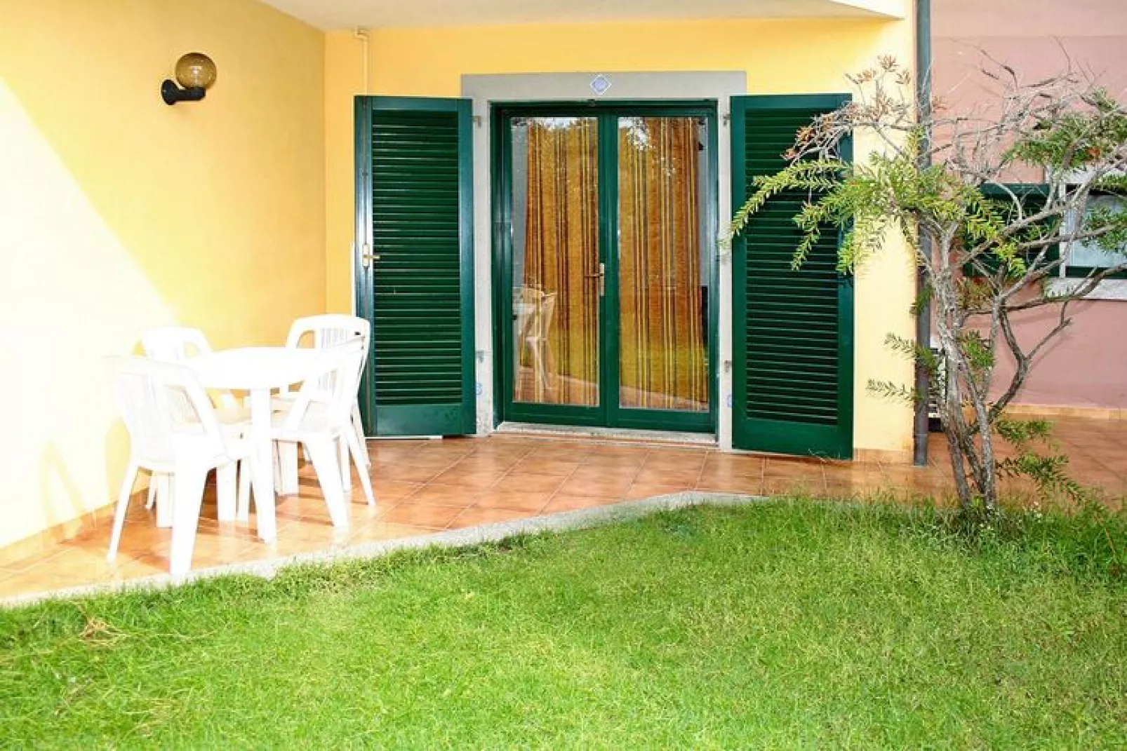 Residence I Mirti Bianchi Santa Teresa Gallura -  Type bilo 4-Tuinen zomer