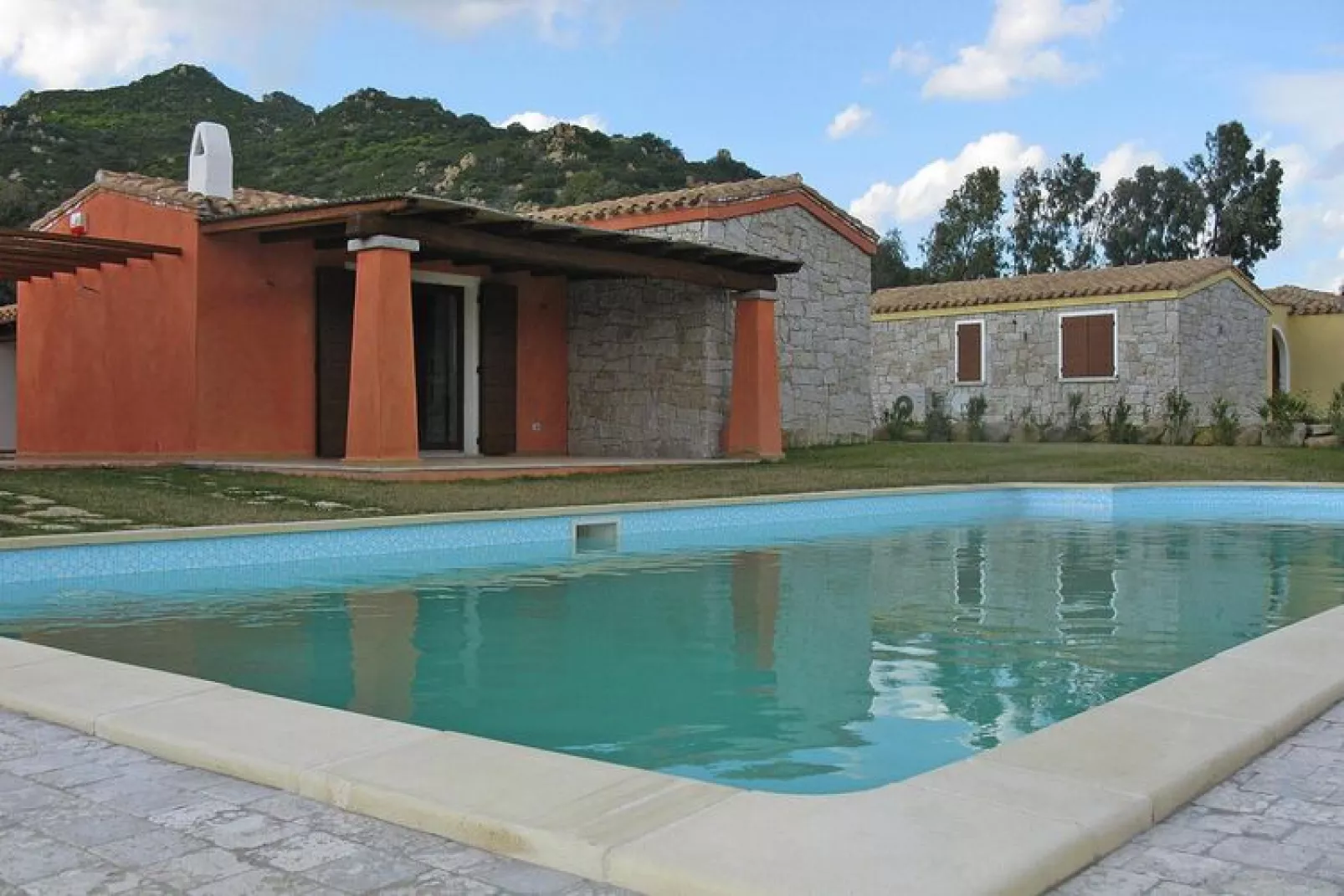 Bungalows an der Costa Rei-San Pietro Villa 8 Pers Unifamiliare e con piscina privata San Pietro