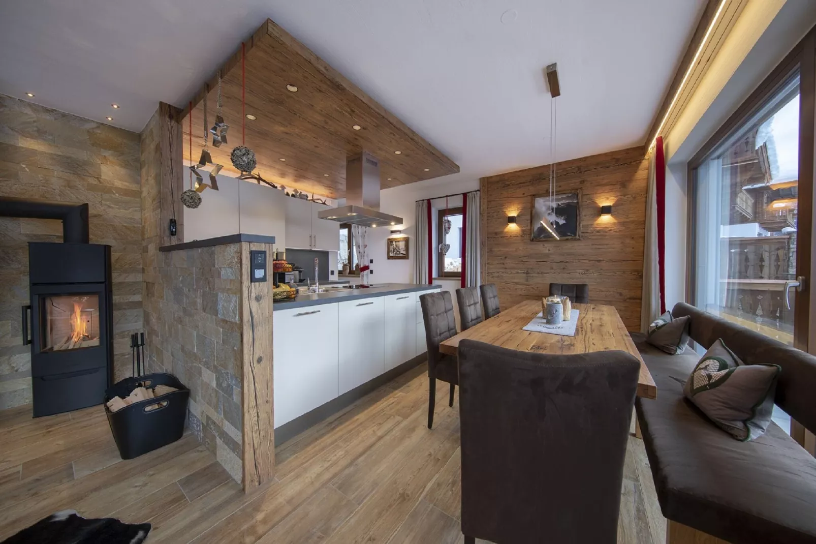 Nationalpark Chalet Dreiherrenspitze-Eetkamer