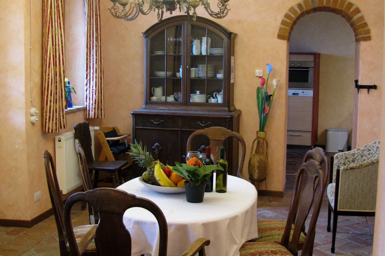 Mondovì-Eetkamer