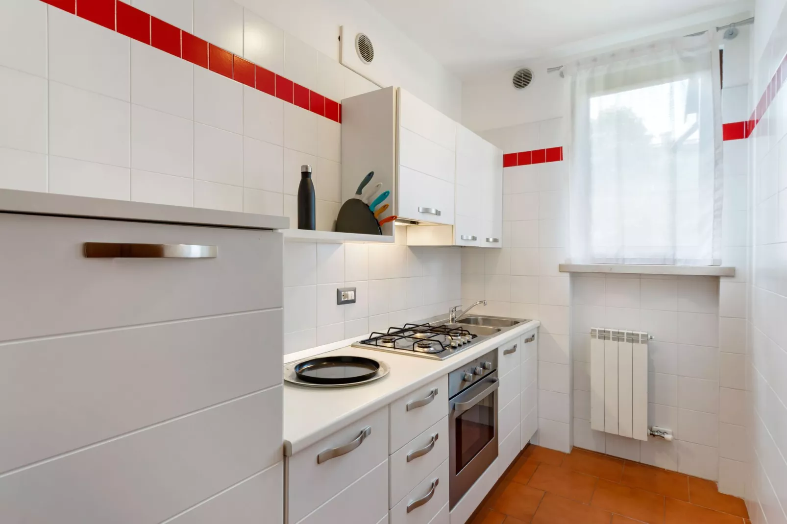Mooi vakantiehuis vlak bij het Gardameer met zwembad-Keuken