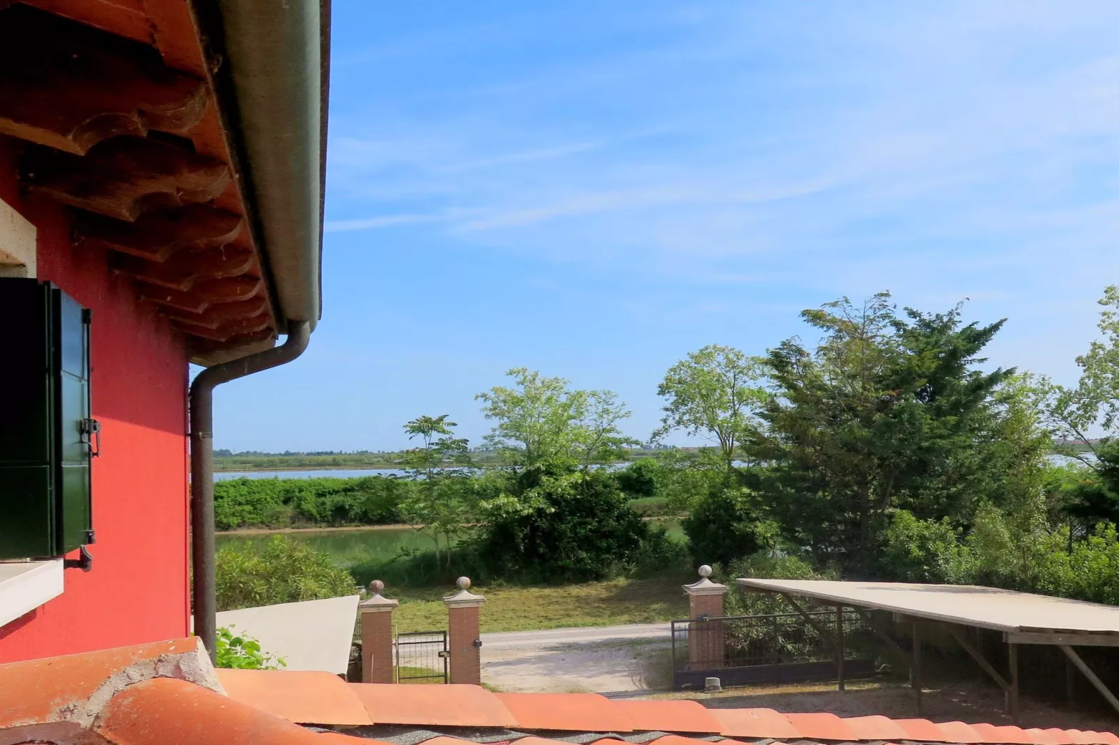 Sfeervol vakantiehuis in Lido di Jesolo met zwembad-Buitenkant zomer