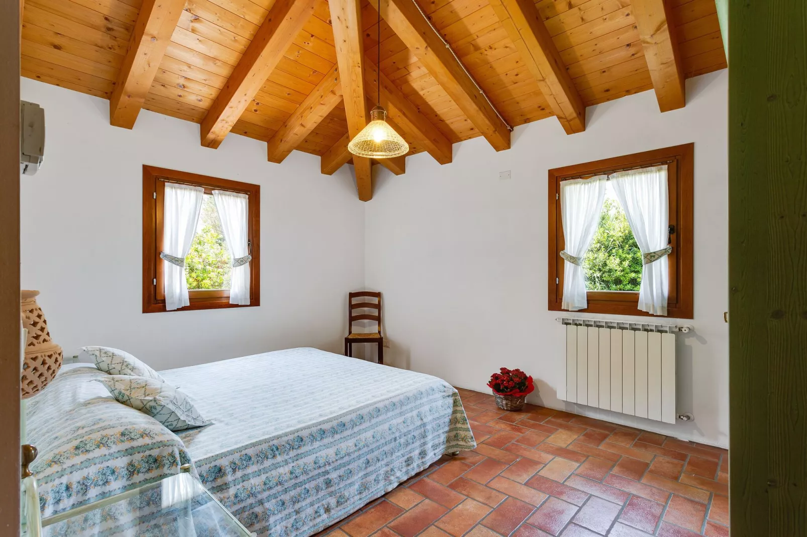Leuk appartement op de begane grond in een vakantiehuis met zwembad aan de lagune van Venetië-Slaapkamer