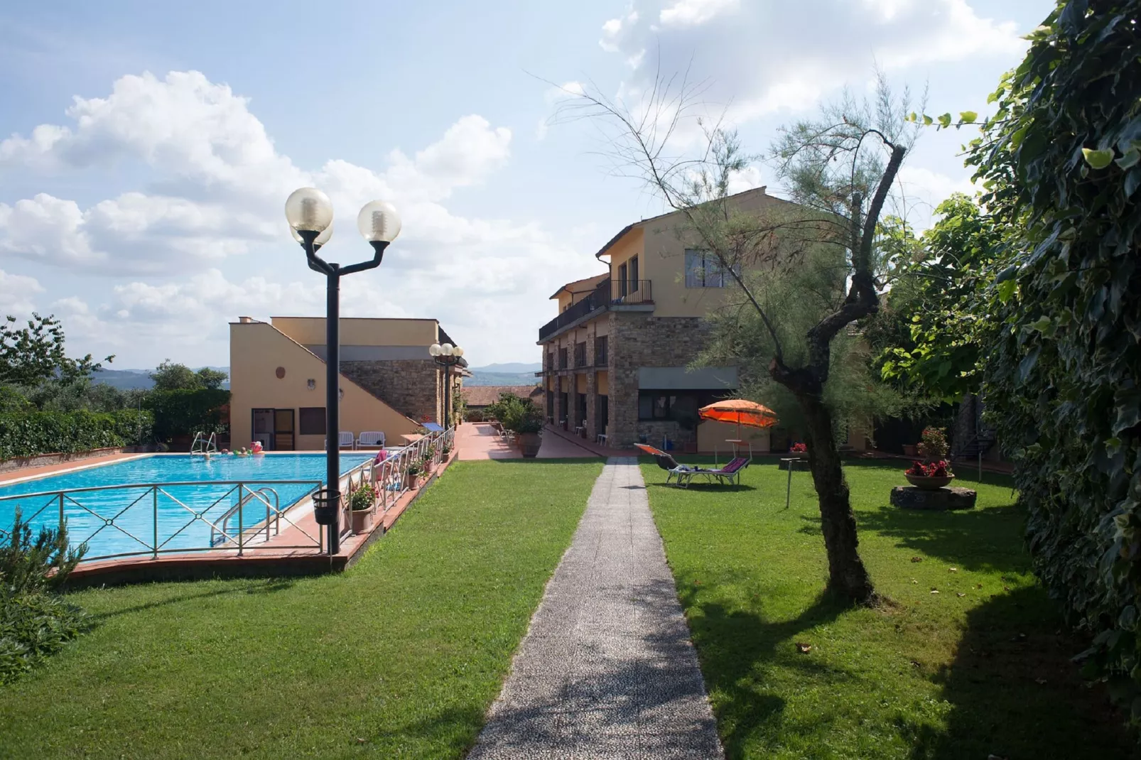Appartamento 16-Buitenkant zomer
